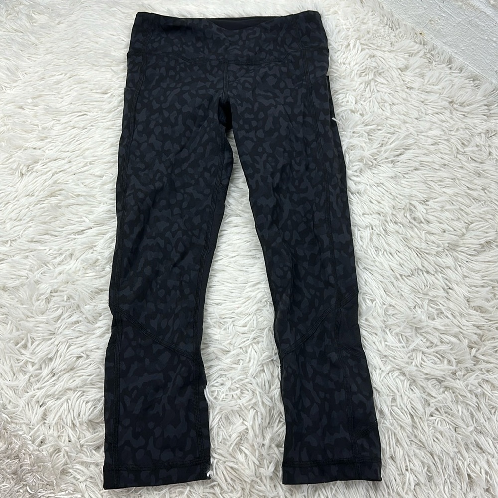 Lululemon Pace Rival Crop *22" Formation Camo Deep Coal Multi / Black